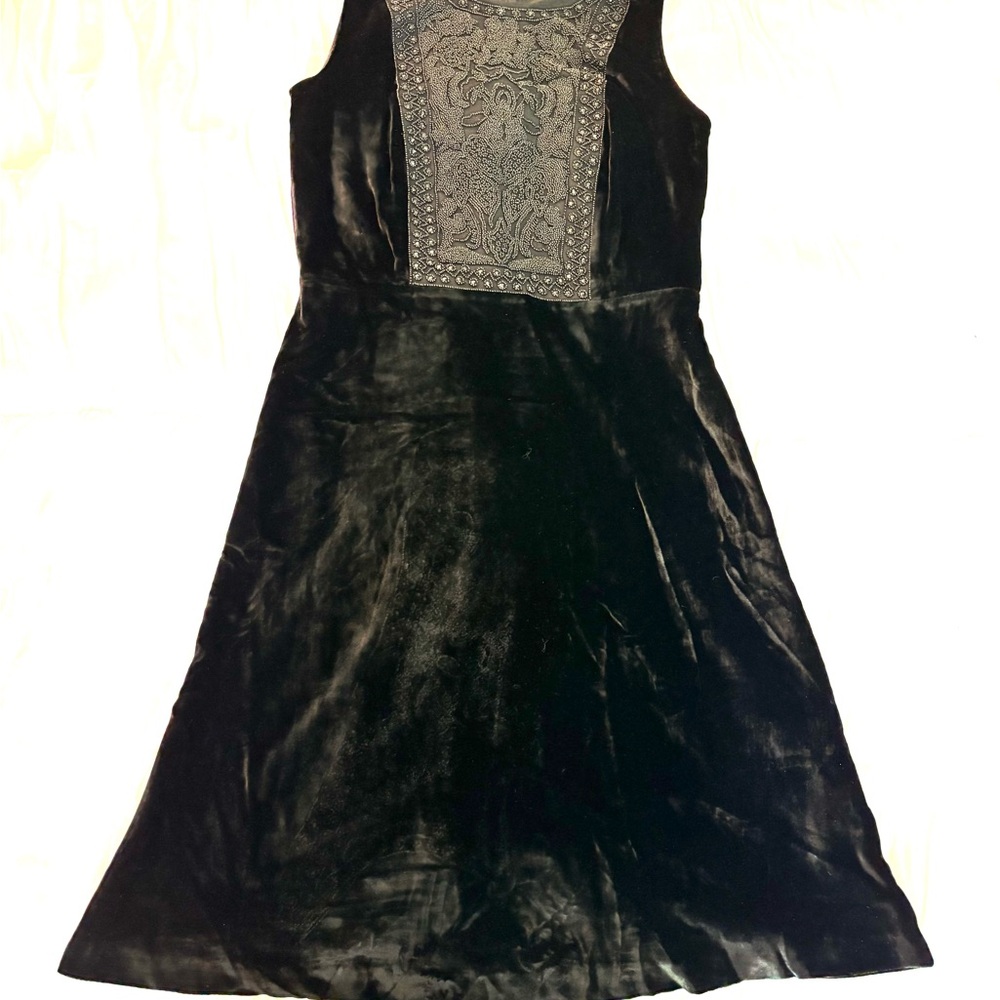 Elie Tahari Black Velvet Beaded Dress